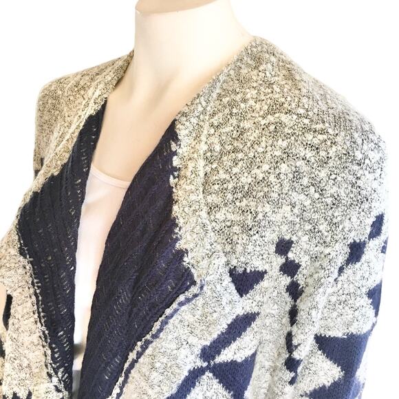 NEW ROMEO JULIET Boucle Knit Open Front Southwestern Cardigan SZ L - Picture 4 of 11